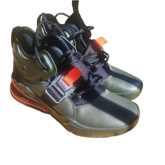 NIKE AIR FORCE 270 GS YOUTH SIZE 5Y   , excellent condition - Picture 1 of 4